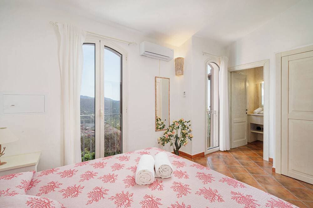 Foto 3 von 30: Villa Corallia - Luxusvilla mit herrlichem Blick über die Bucht