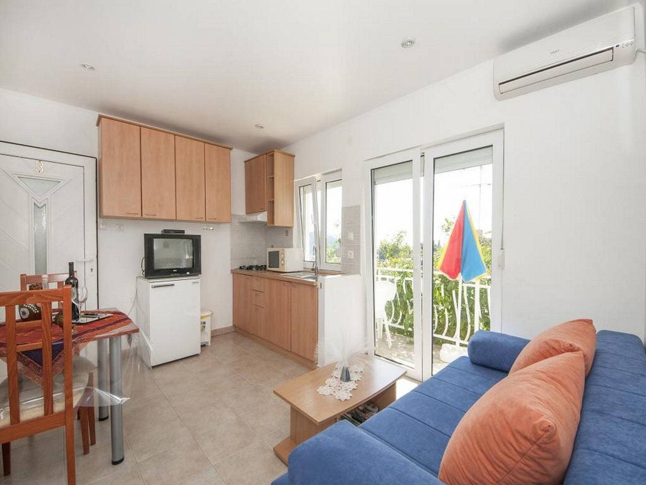 Foto 12 von 25: Bertie's Lodge - Comfort One Bedroom Apartment with Balcony and Sea View(A3)