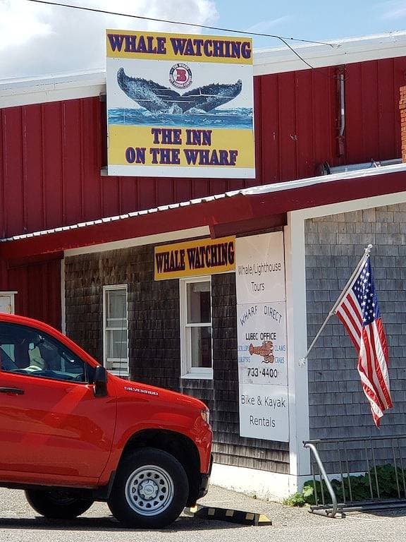 Waterfront log cabin/ Full refund up to 1 day out/Kayaks/ Fire pit/ beach 1