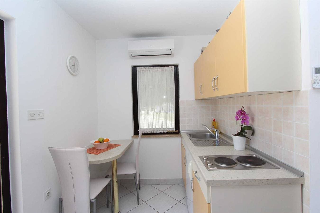 Foto 2 von 16: Pataj Ferienwohnung mit 1 Schlafzimmer mit Terrasse 3