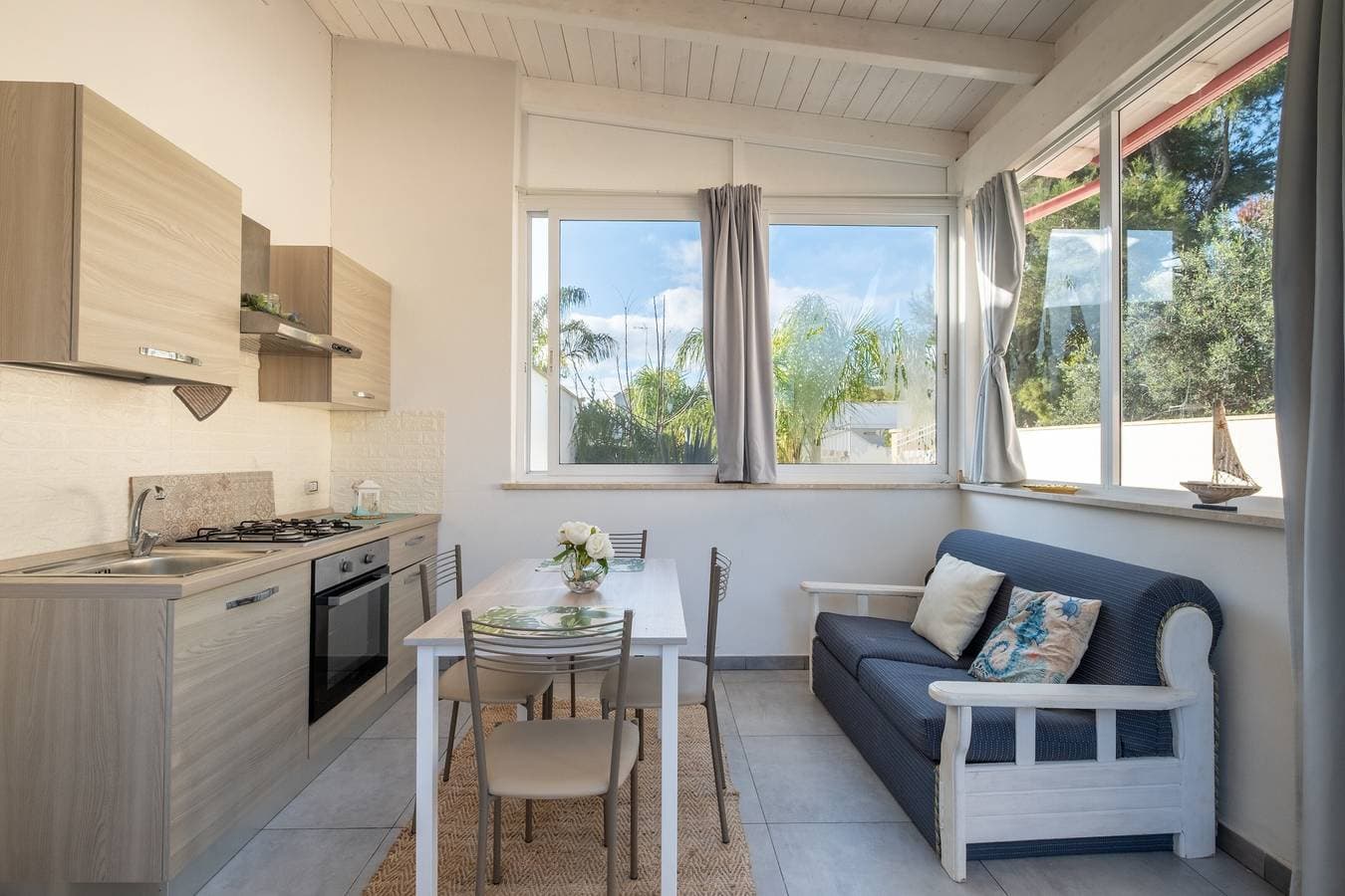 Foto 3 von 23: Ferienhaus 'Elenya' mit privatem Garten und Klimaanlage