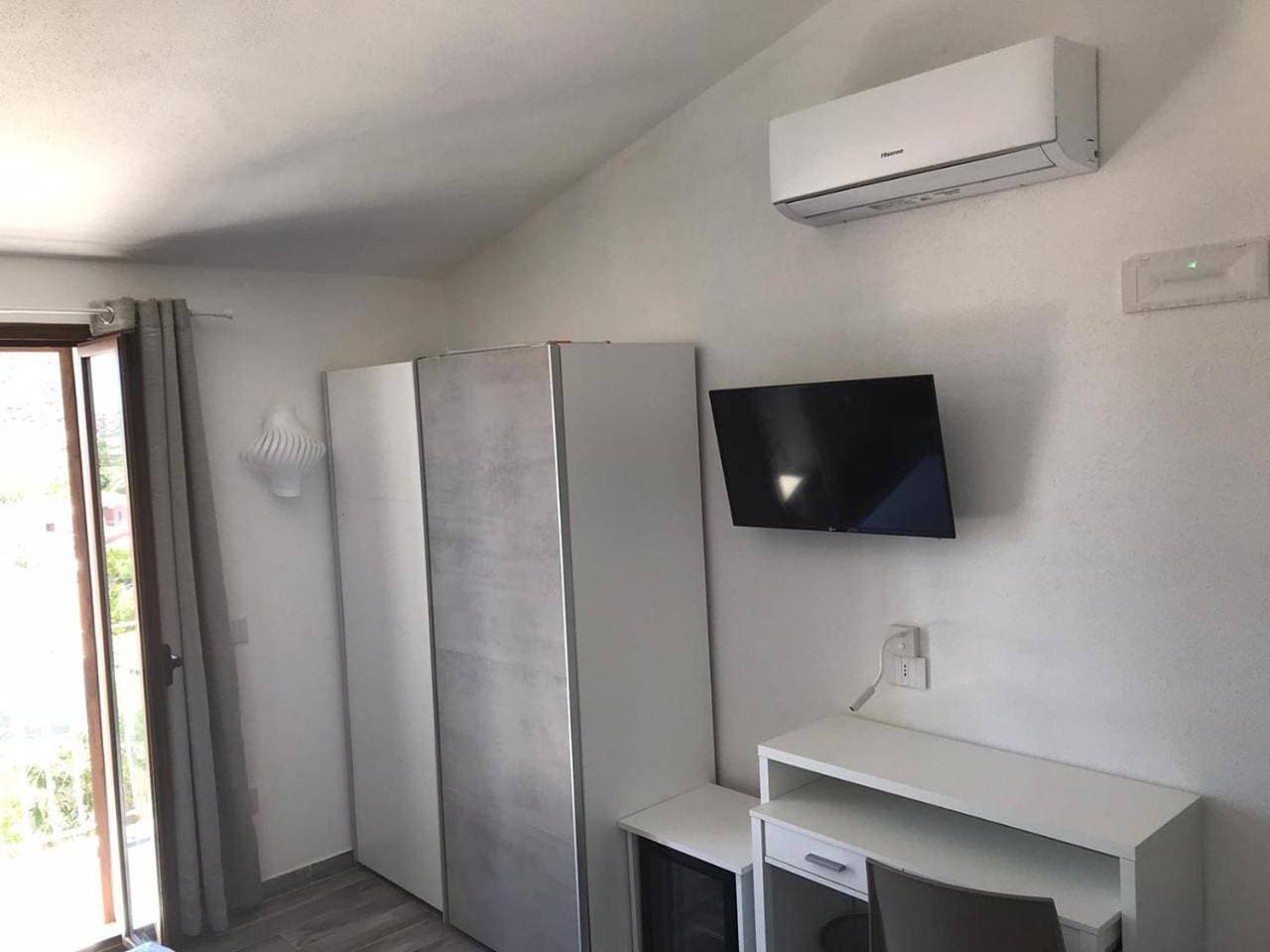Foto 10 von 23: Double or Twin Room with Pool View