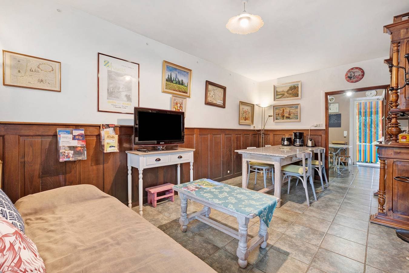 Foto 7 von 28: Ferienhaus „Gîte La Petite Gourmande“ mit gemeinsamer Terrasse, Garten und WLAN