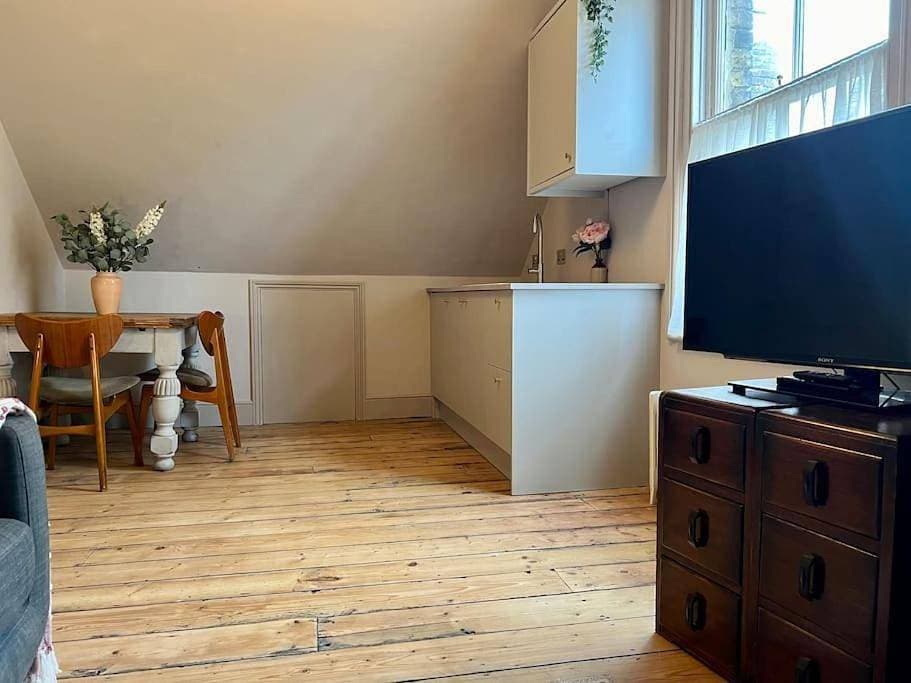 Foto 5 von 30: One-Bedroom Apartment