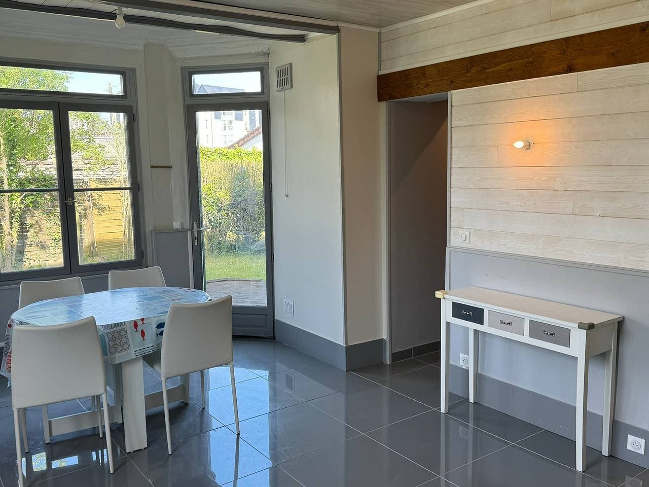Foto 3 von 16: Cabourg: Großzügige 3-Zimmer-Wohnung mit Garten, nahe Zentrum, ruhige Lage