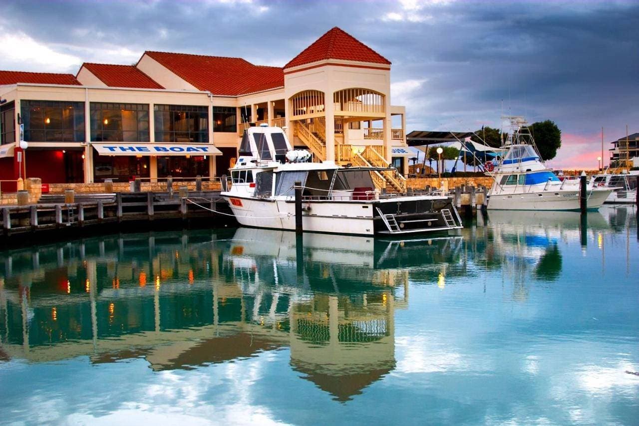 The Marina Hotel - Mindarie 1