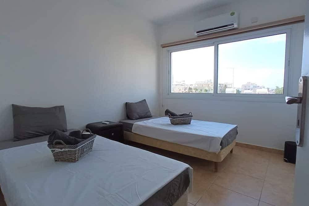 Foto 10 von 18: Umm Haram whole apartment · 5 min walk to the Beach! Netflix & fast Internet