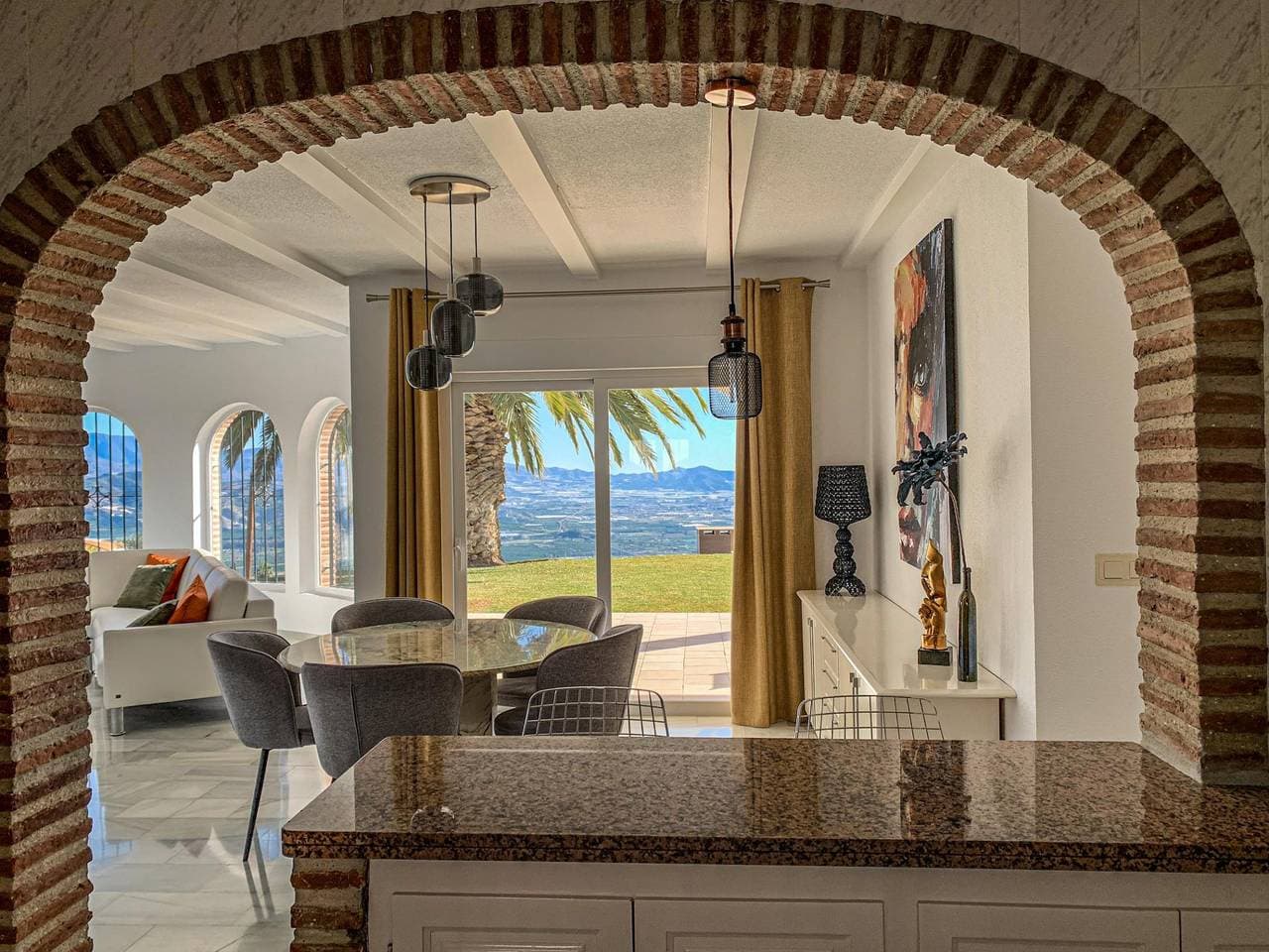 Foto 9 von 33: Luxuriöse Villa mit Meer- und Sierra Nevada