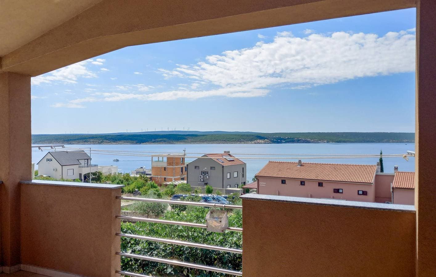 Foto 8 von 29: Gemütliche 1-Zimmer-Wohnung mit Terrasse, WLAN und Parkplatz in der Nähe von Novigradsko Mehr