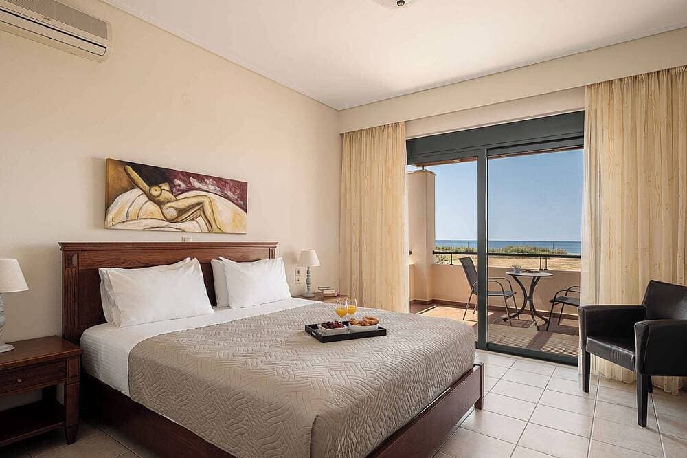 Foto 2 von 30: Corali Villa IV - Seaview, Pool & 450m to Beach