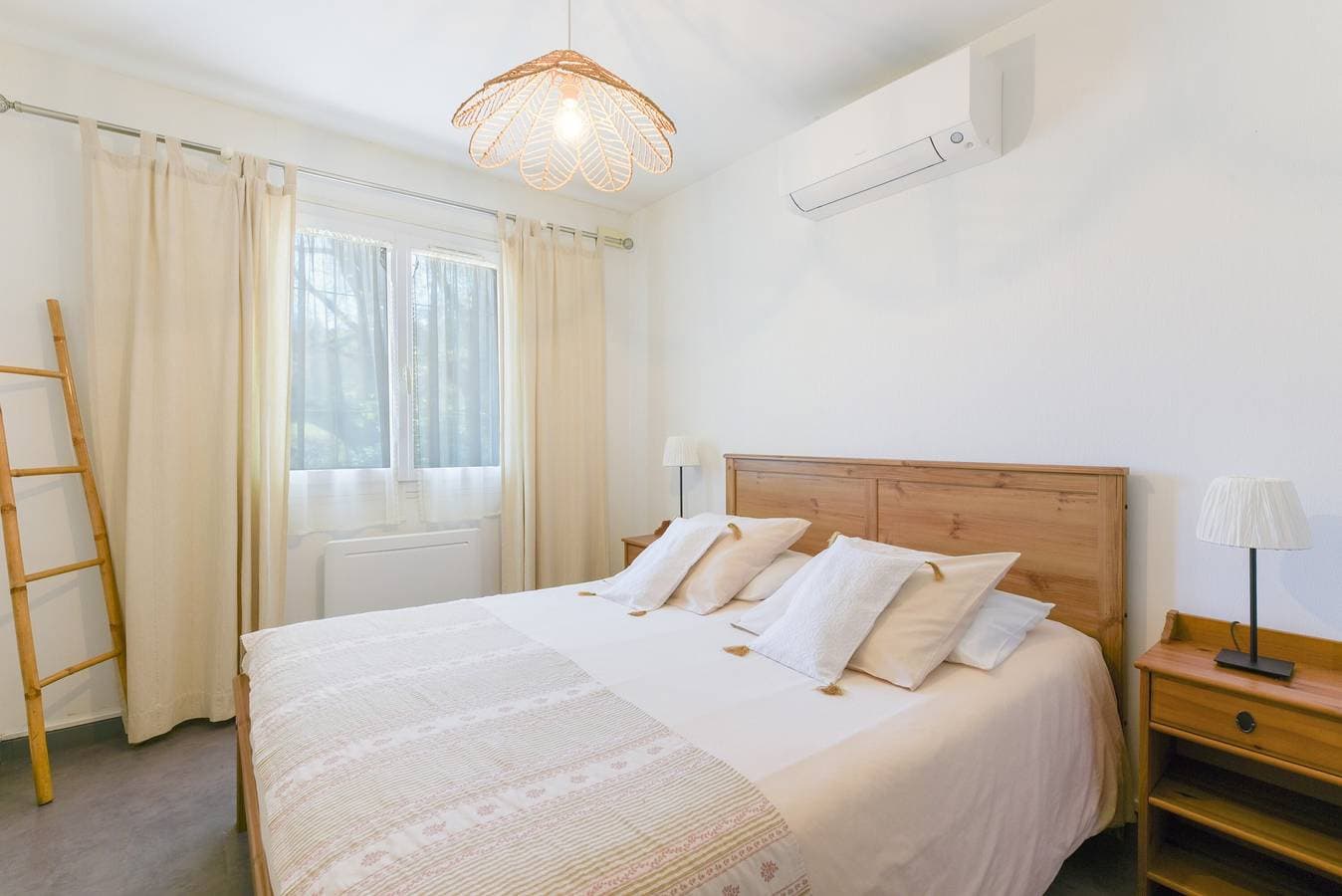Foto 13 von 27: Villa 'De La Douloustre' mit Bergblick, Wi-Fi und Klimaanlage