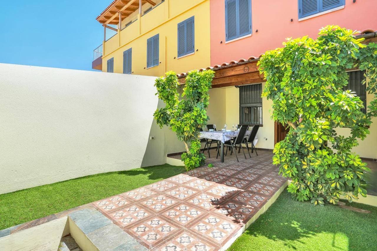 El Castillo - Near Golf & Beaches in South Tenerife 1