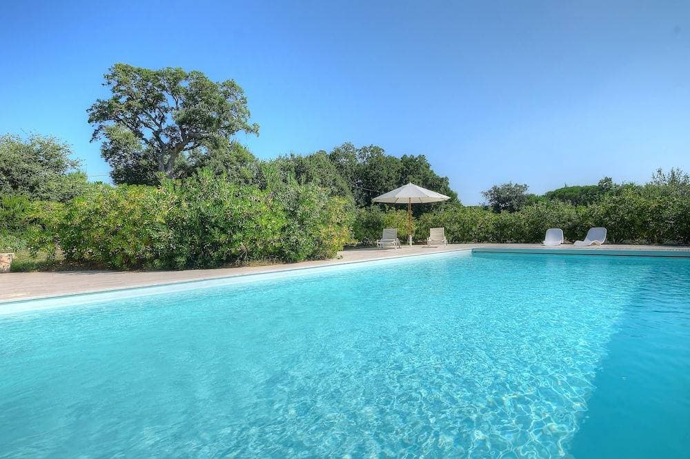 Hervorragendes Anwesen außer Sichtweite. 1