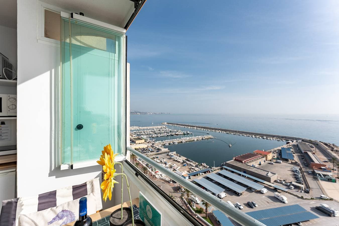 Foto 4 von 28: MalagaSuite Dolphin Beach