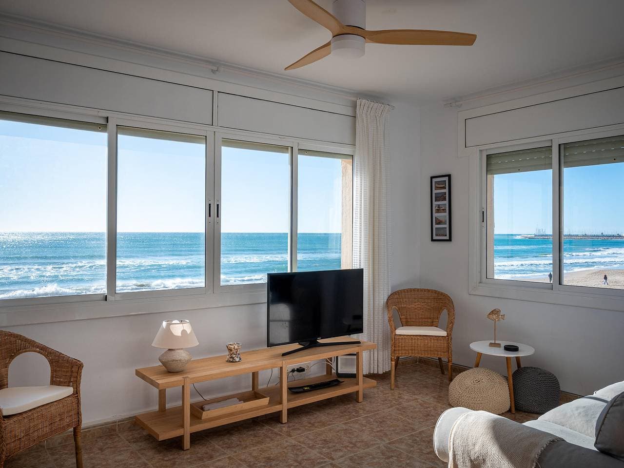 Strandnahes Apartment mit Klimaanlage in Torredembarra 1