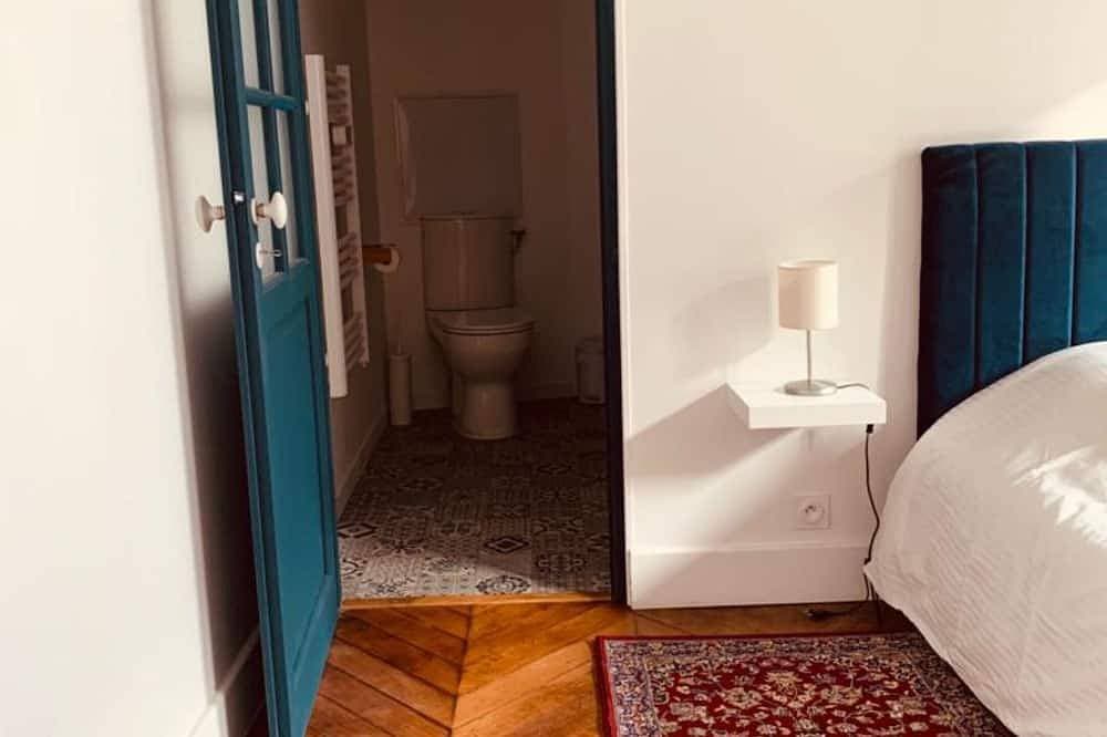 Foto 4 von 25: Apartment-Deluxe-Eigenes Badezimmer-Blick auf das Wahrzeichen