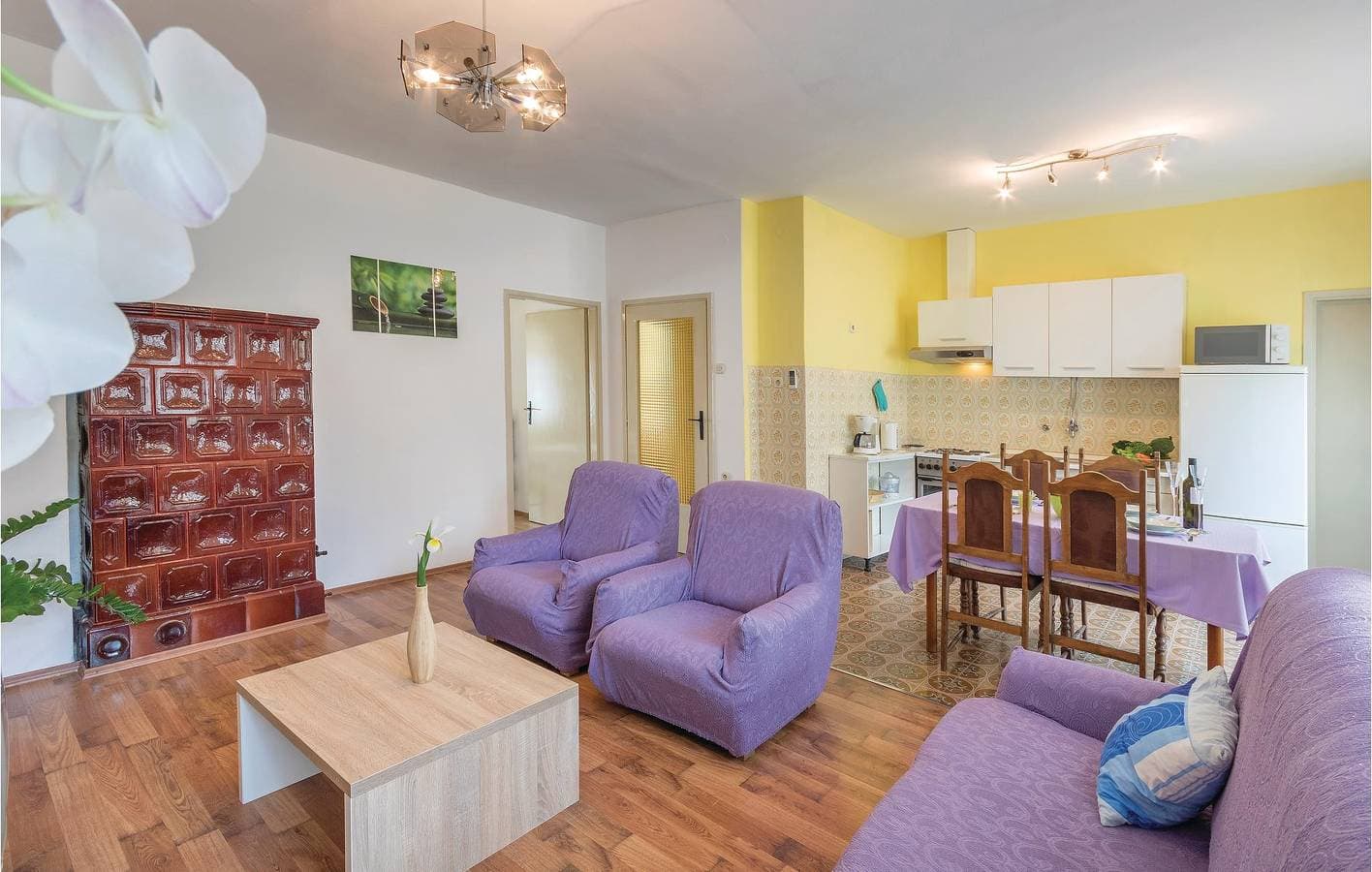 Foto 4 von 32: Gemütliche 2-Zimmer-Wohnung mit Terrasse, WLAN und Parkplatz, 2,5 km vom Strand entfernt