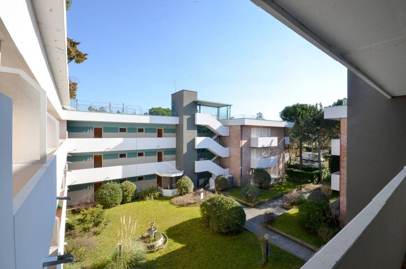 Foto 10 von 22: Moderne Wohnung mit Balkon in Strandnähe