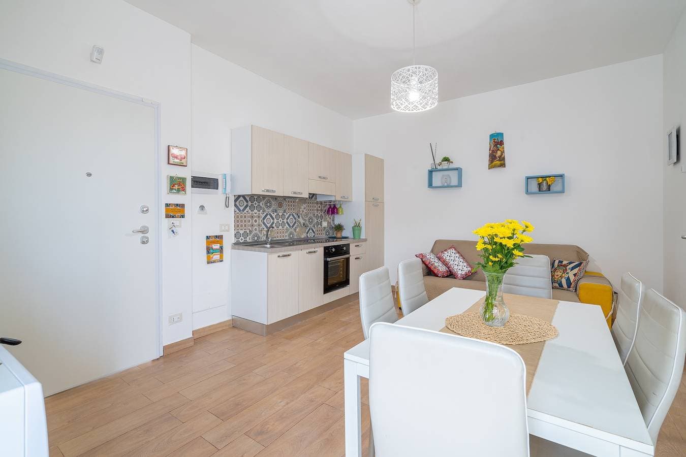 Foto 3 von 28: Ferienwohnung 'Donna Di Denari' mit Meerblick, Wi-Fi und Klimaanlage