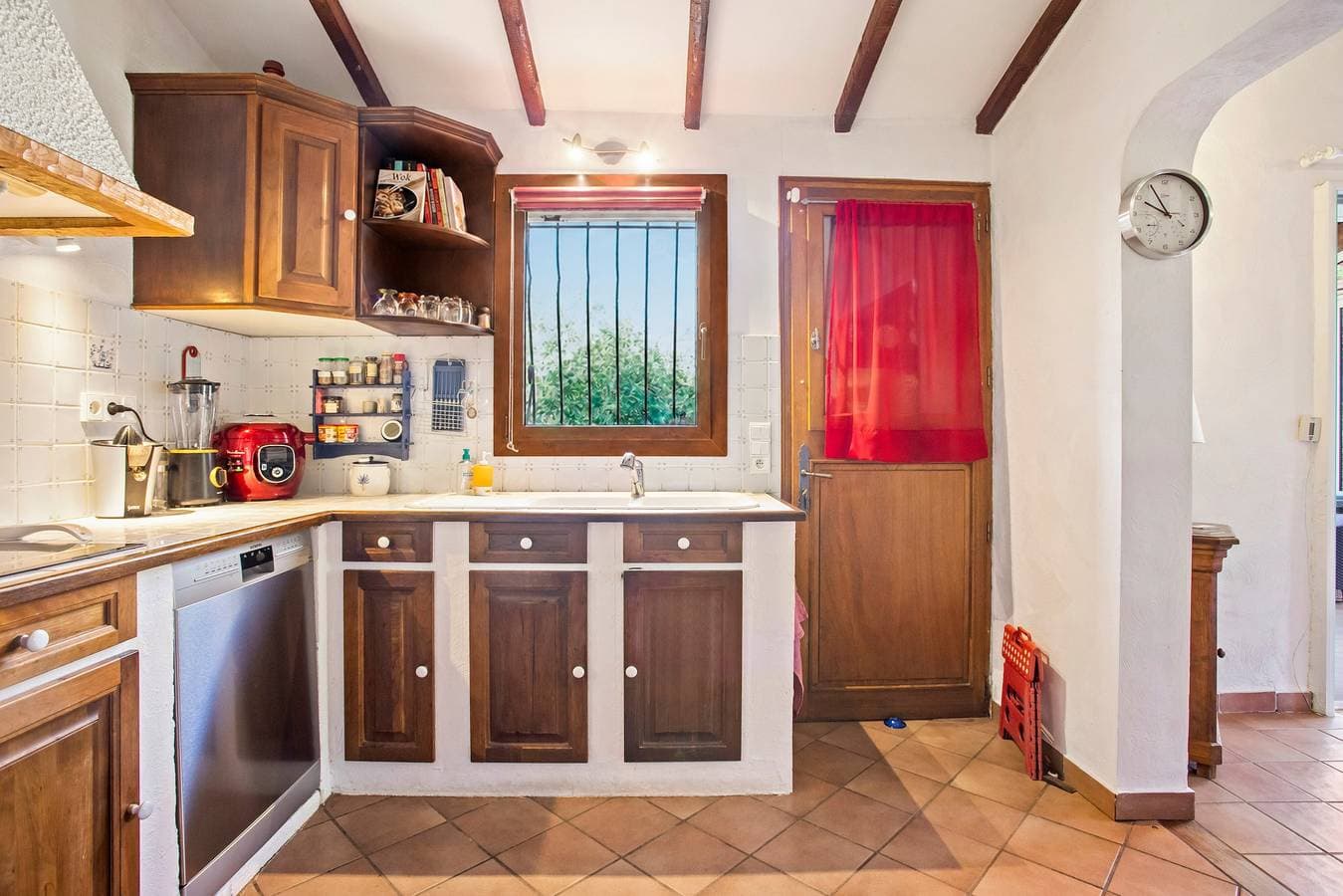 Foto 8 von 35: Villa Mina, 3 Sz, 6 Pers., 2 Bäder, privater Pool, WLAN & Klimaanlage