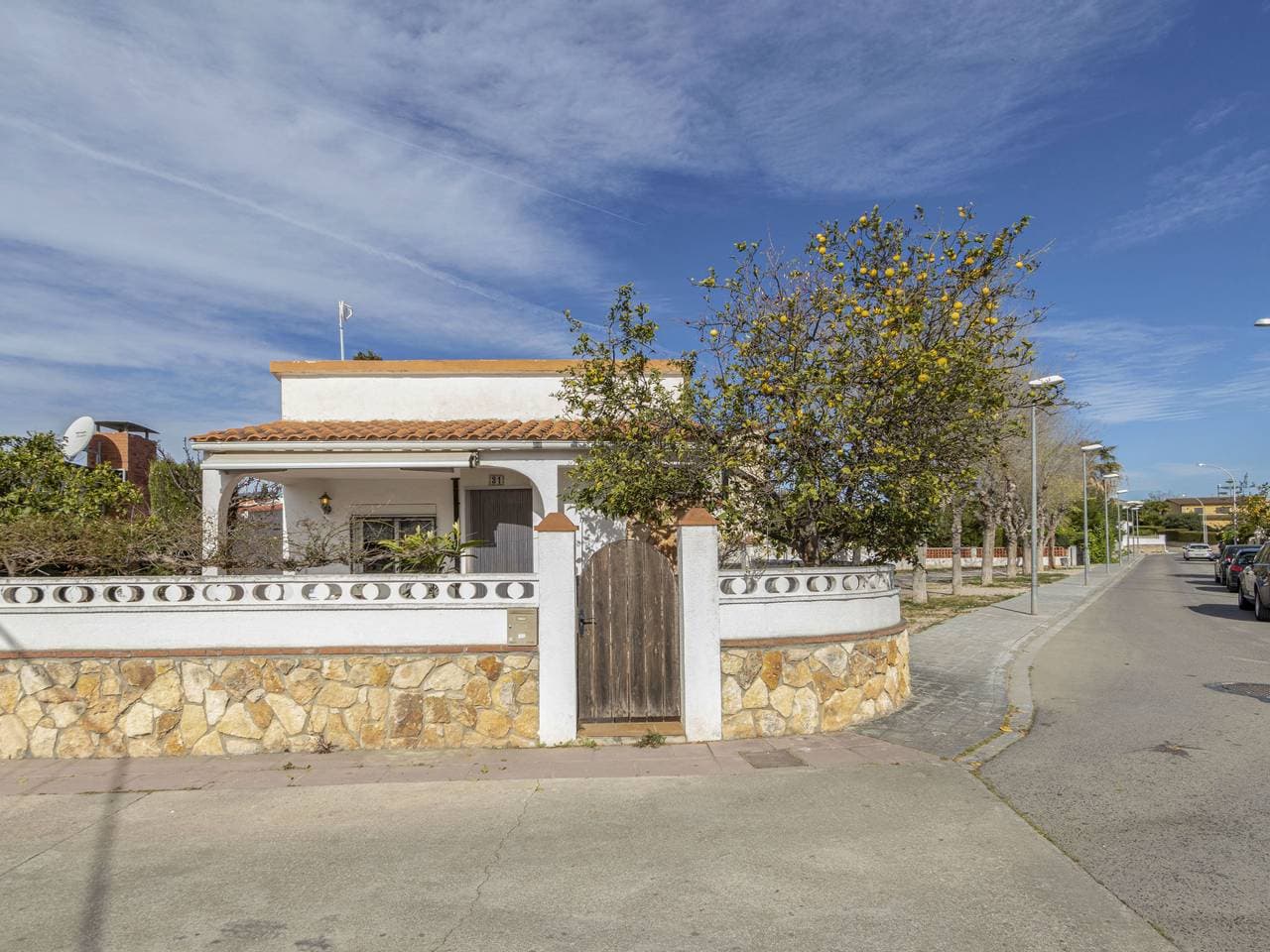 Torredembarra 20 km von Tarragona: Kinderfreundliches, komfortables Haus Gavina 1