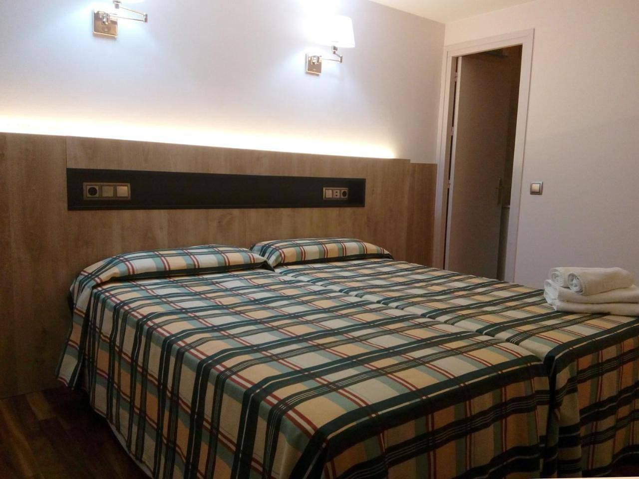 Foto 8 von 10: Budget Twin Room