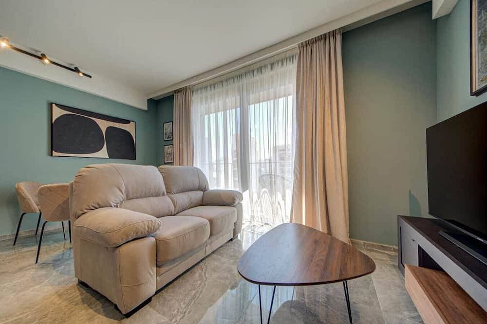 Foto 9 von 30: The Official Mercury Suite With Pool & Strong WIFI