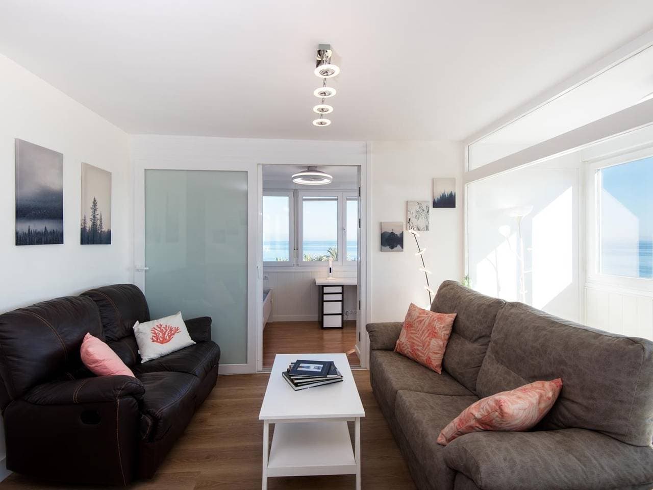 Foto 13 von 48: Ferienwohnung für 6 Personen mit Terrasse