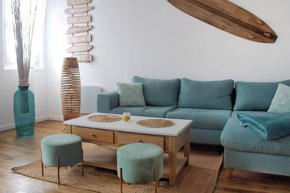 Le 8 ∙ Cosy apartment with sea-view balcony 1
