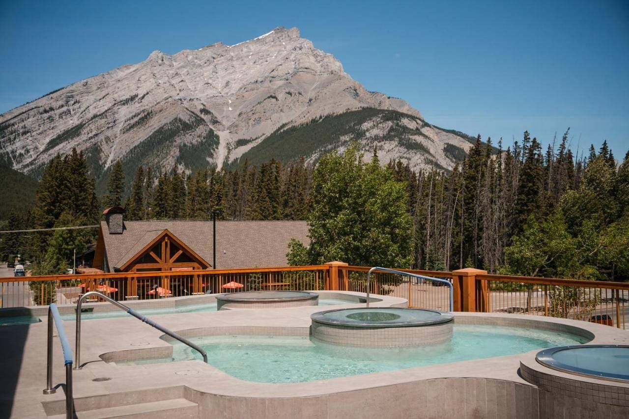 Otter Hotel 1
