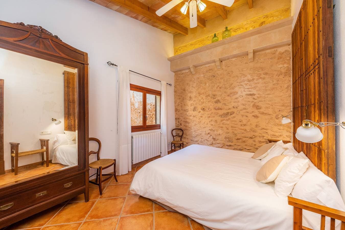 Foto 11 von 28: Agroturismo 'Ponent' mit Bergblick, Gemeinschaftspool und WLAN