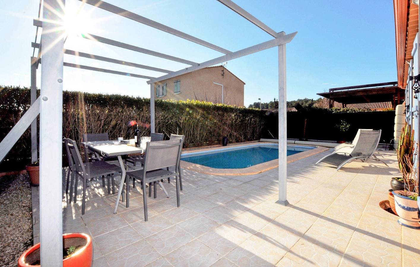 Foto 2 von 24: Charmante Wohnung mit Pool in Lézignan-Corbières