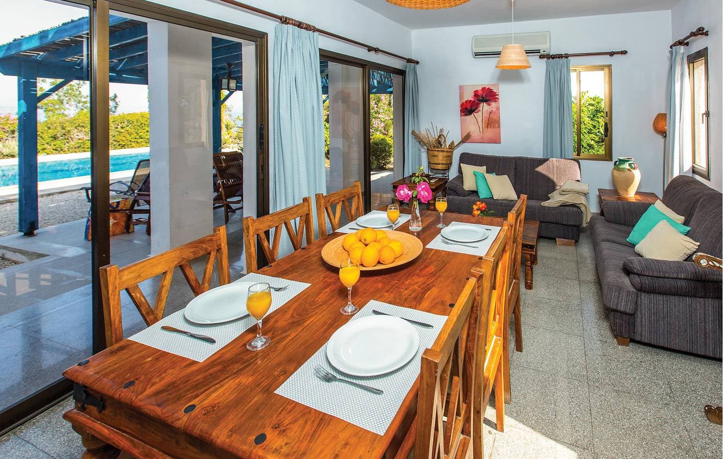 Foto 3 von 14: Ferienhaus für 4 Personen mit Pool