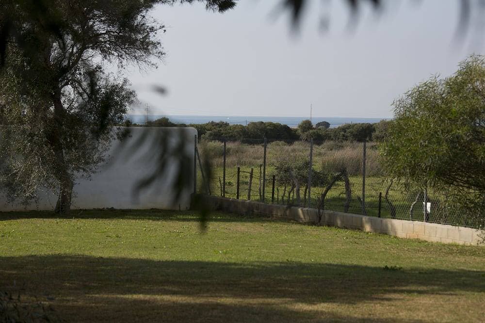 Foto 8 von 30: Villa in Los Caños de Meca von 1000m2 Grundstück neben dem Feld und dem Strand.