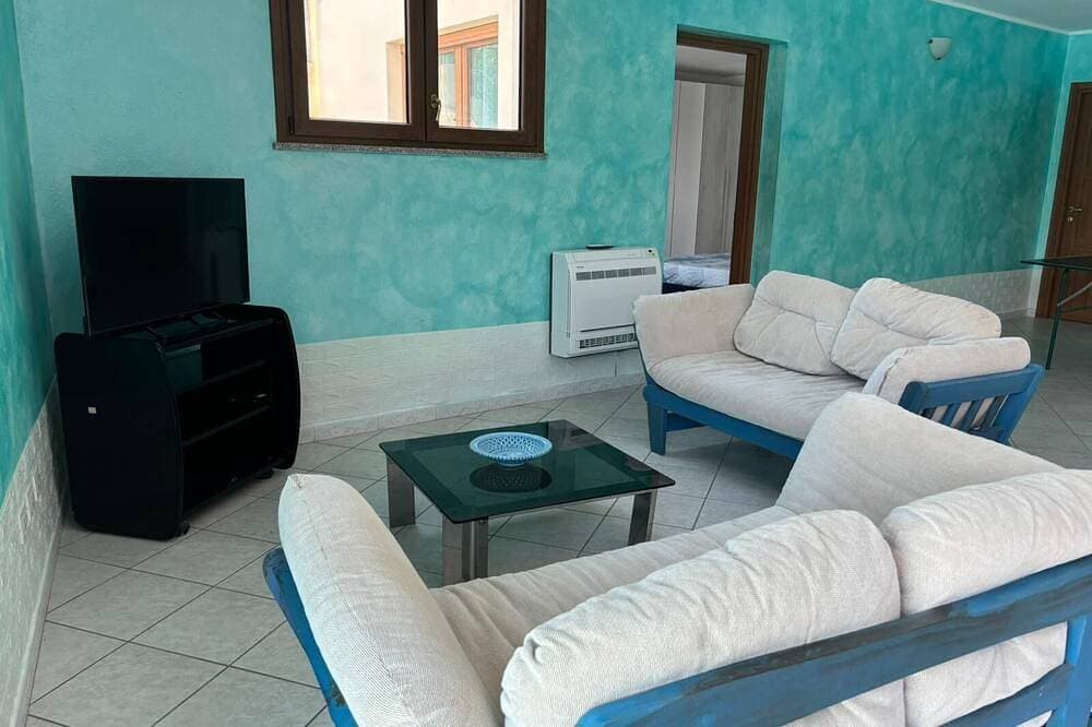 Foto 13 von 30: Villa surrounded by greenery nestled on the hillside