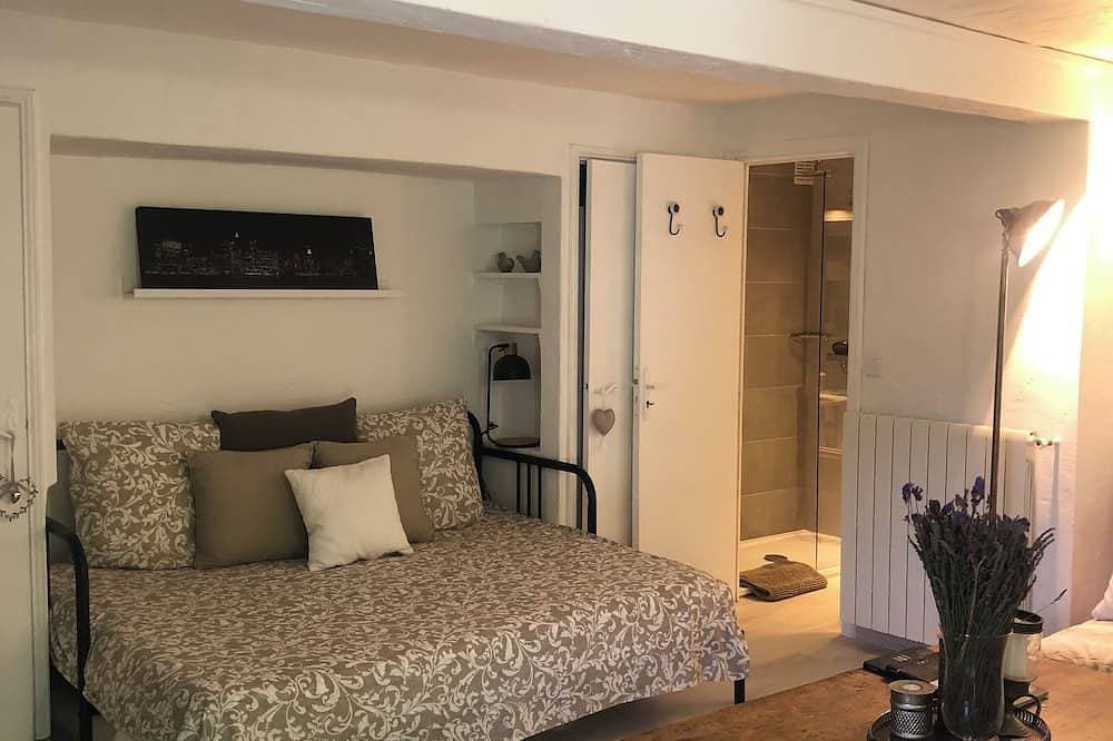 Foto 2 von 17: Beautiful ground floor apartment in villa in Opio.