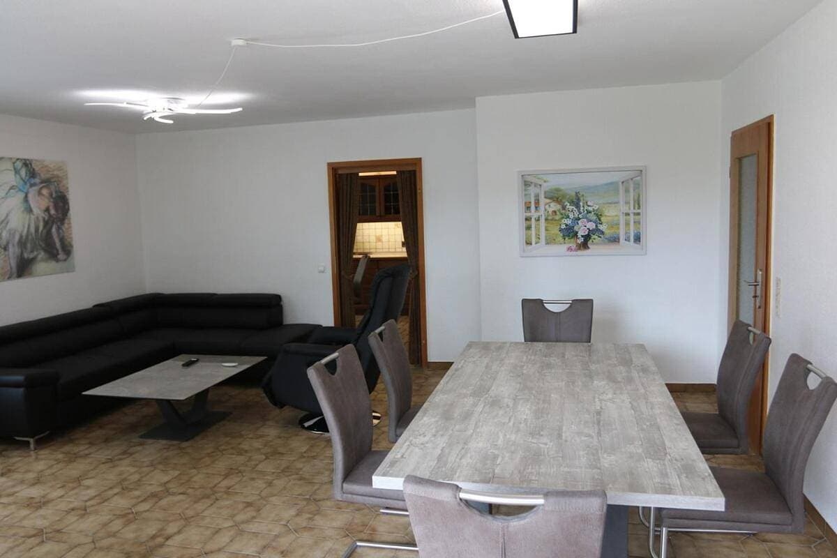 Foto 2 von 38: Two-Bedroom Apartment