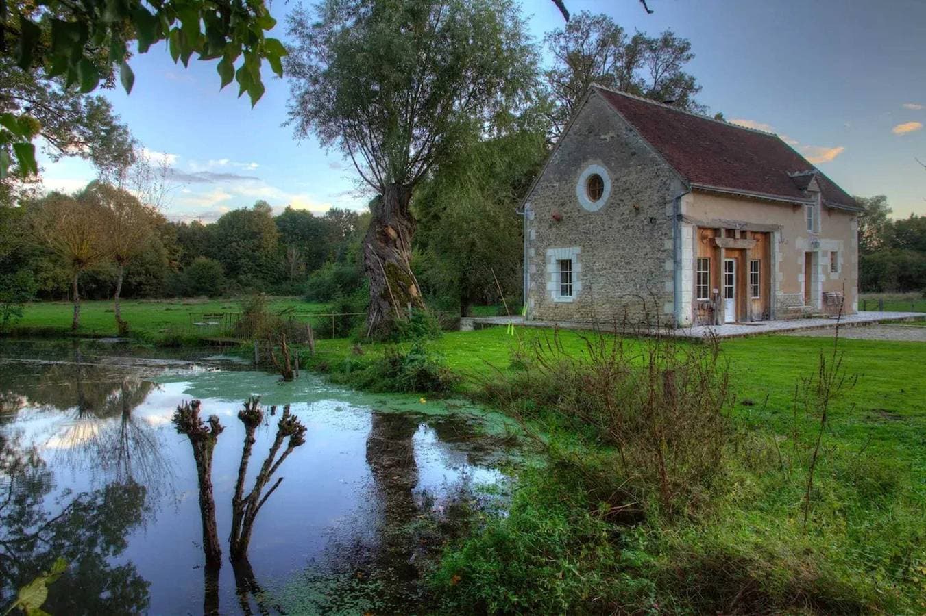 Charmantes Haus in Beaumont-Village mit privatem Pool 1