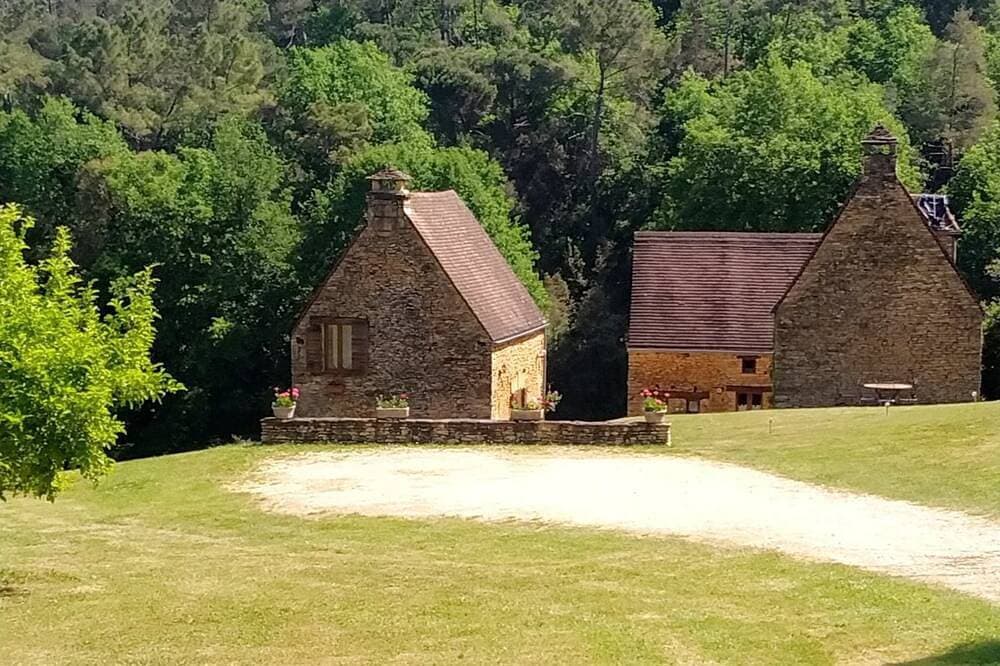 Foto 7 von 28: Gîte de Chantegrel Authentischer Périgord-Stil, Salzwasser-Swimmingpool nahe Sarlat