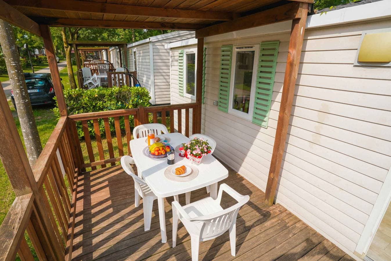 Foto 3 von 39: Mobilehome mit Klimaanlage, Terrasse und Pool