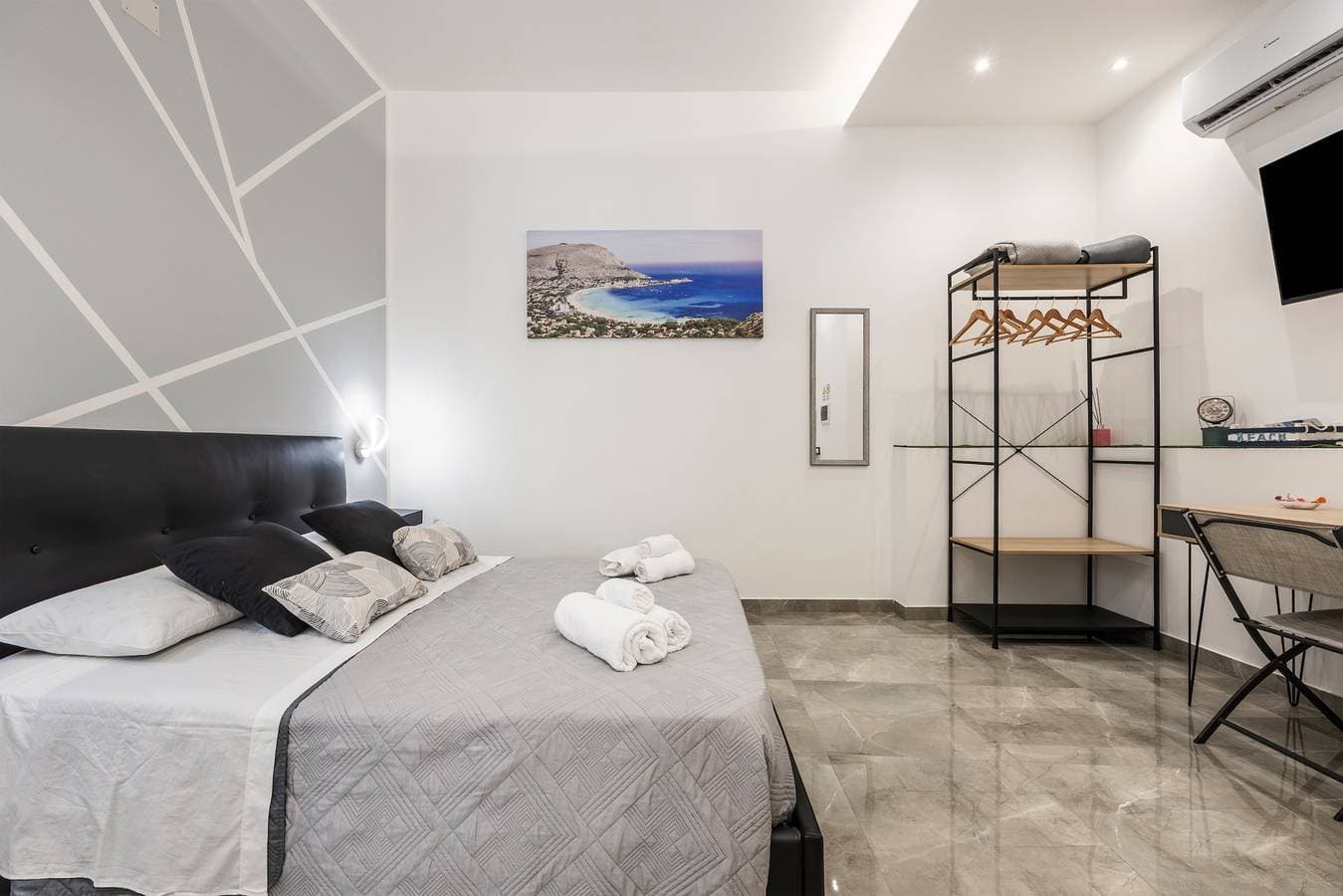 Foto 7 von 23: Ferienwohnung 'Onda Blu' mit Meerblick, Wi-Fi und Klimaanlage