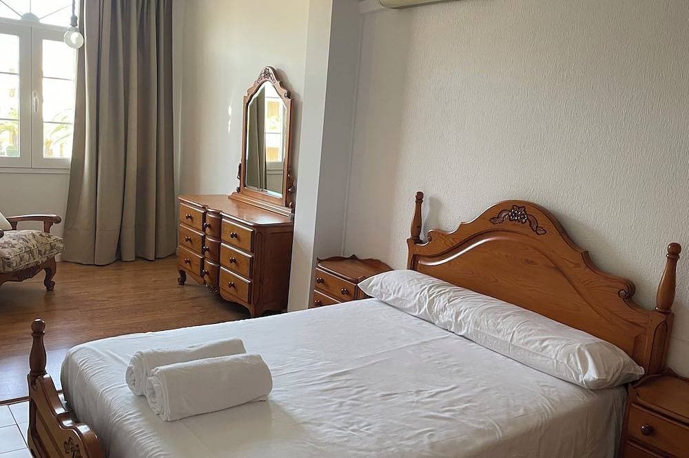 Foto 5 von 20: Charming 3-bedroom townhome with AC, WiFi in lovely Retamar