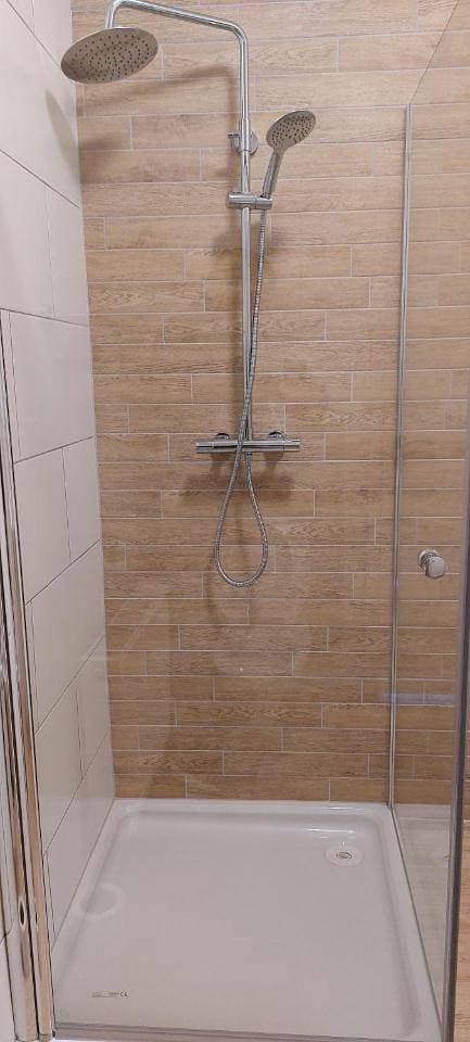 Foto 7 von 8: Double Room with Private Bathroom