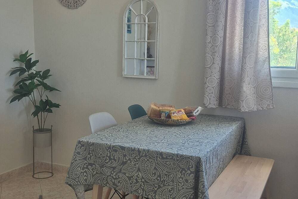 Foto 9 von 16: Beautiful villa with amazing sea and mountain views just 1,5 km from the  beach