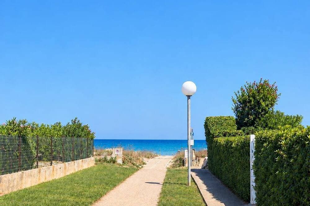 Foto 10 von 30: Borgo, Korsika – 75 m² große Ferienvilla mit direktem Strandzugang