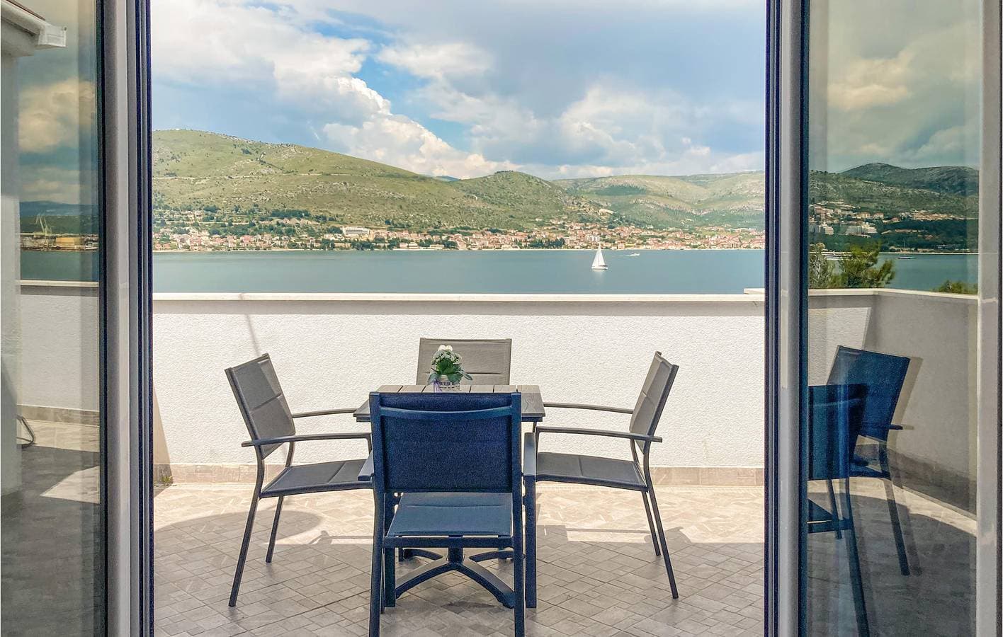 Foto 5 von 27: Gemütliche 1-Zimmer-Wohnung mit Terrasse, 600 m vom Strand entfernt und kostenlosen Parkplätzen