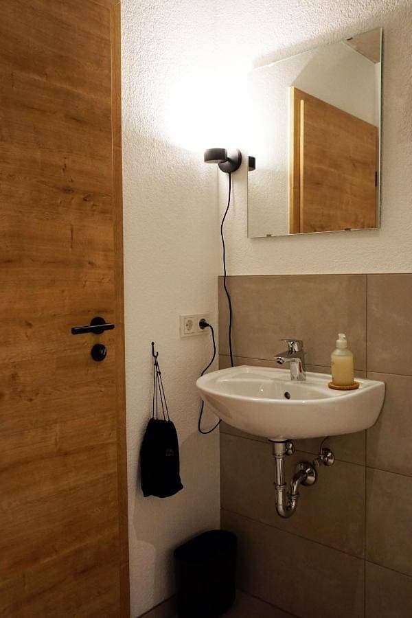Foto 5 von 15: Double Room with Private Bathroom