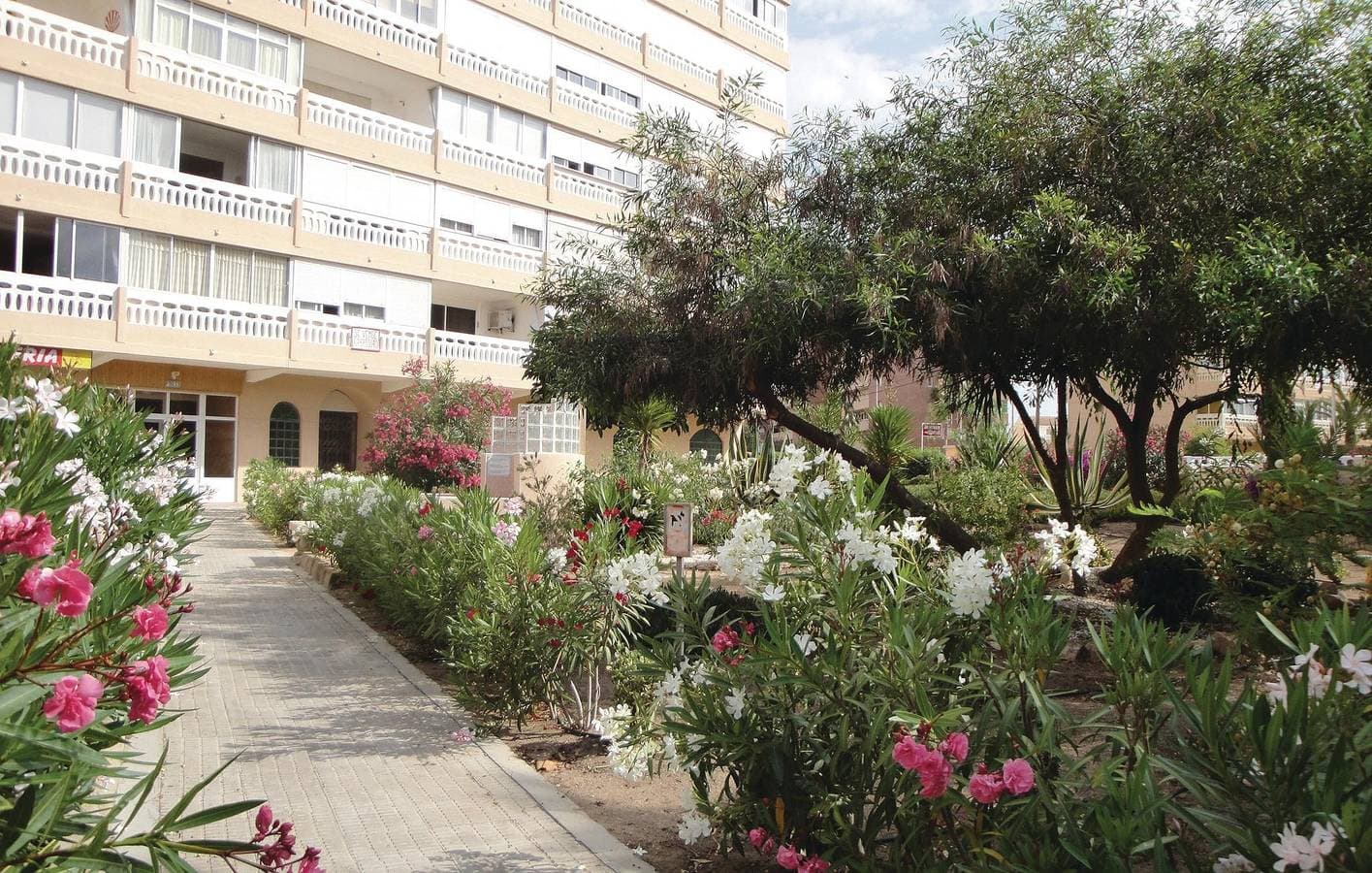 Apartment mit Meerblick, AC und Terrasse 1