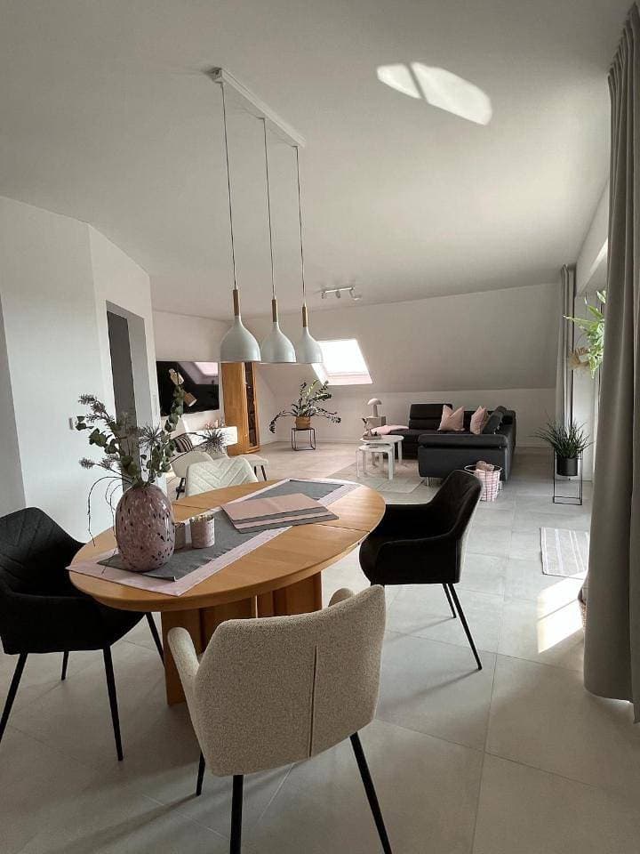 Foto 10 von 16: Two-Bedroom Apartment with Balcony