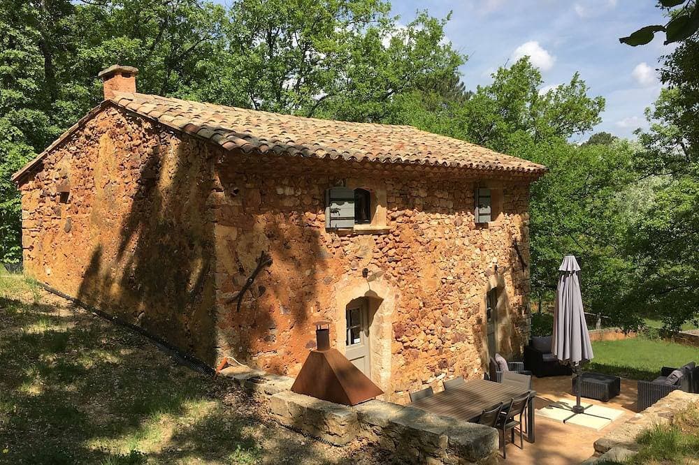 Foto 10 von 30: Gemütlicher, restaurierter ockerfarbener Schuppen mit Swimmingpool - zu jeder Jahreszeit - für 6 Personen